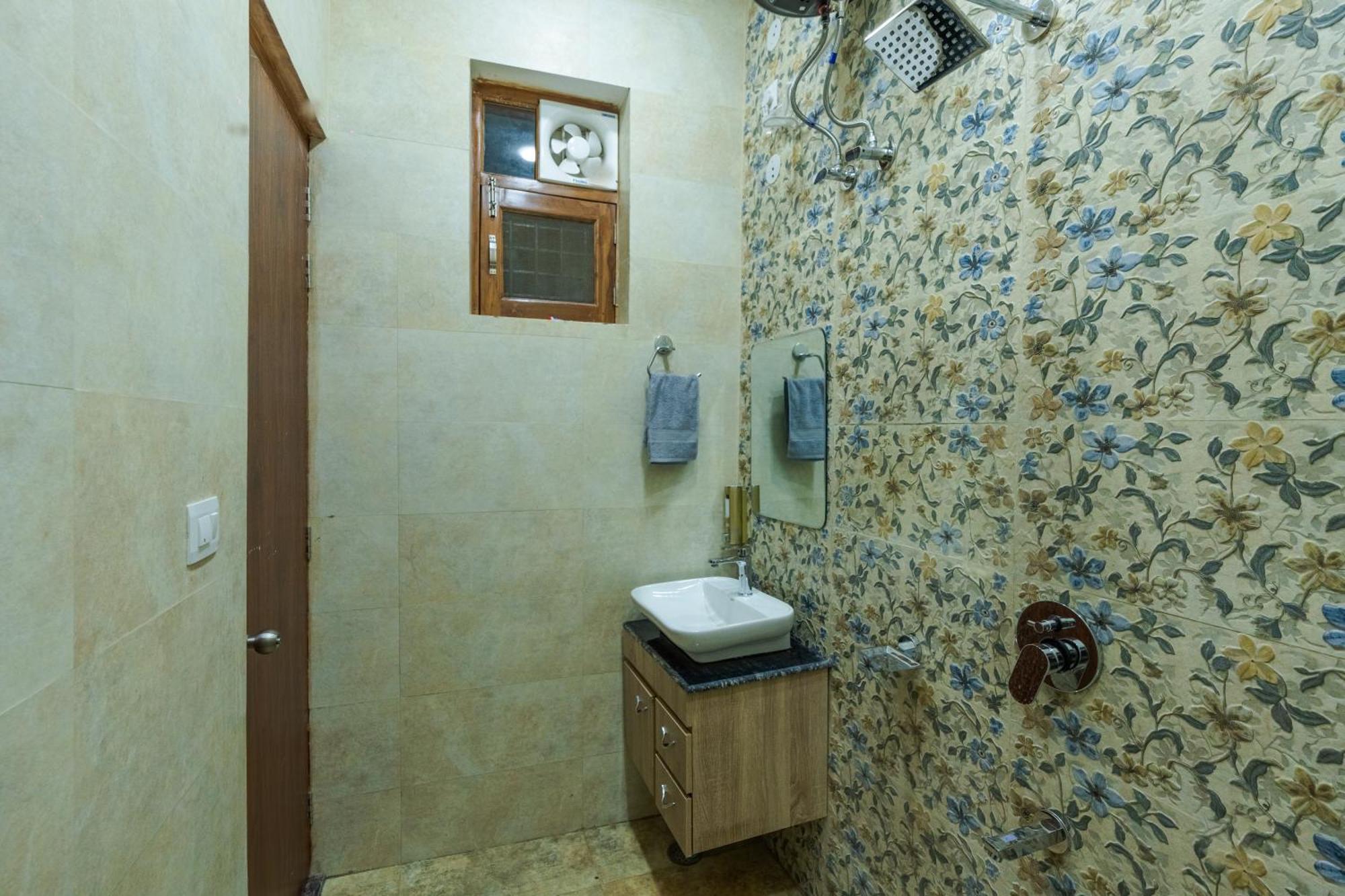 Dhruva - Luxury Villa In Cbd دهرادون المظهر الخارجي الصورة